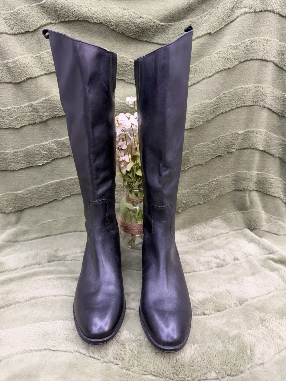 Sam Edelman - Picture 2 of 9